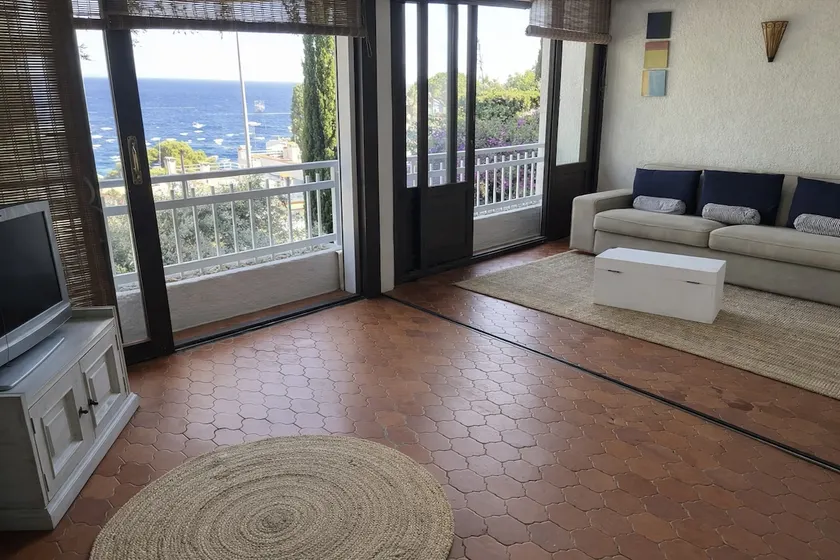 Apartment with garden and views, close to the beach - Image 1