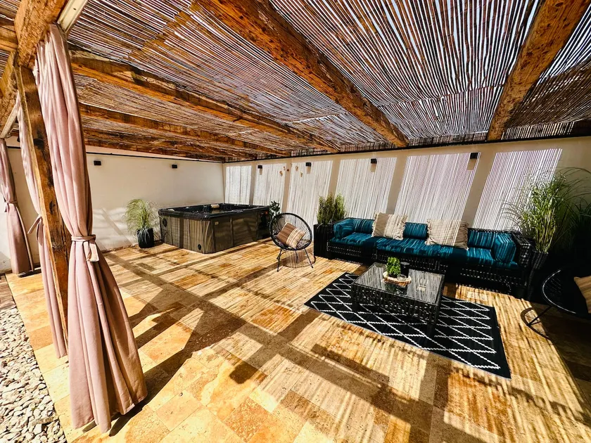 Medias Cheerful one bedroom home - Image 1