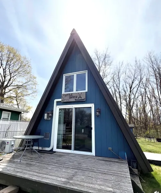 A-frame, Fireplace,Private Lake Lot, Dock, Kayaks. - Image 1