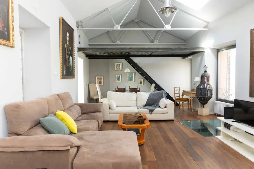Entire house, private garden and garage VUT 40-0616 - Image 1