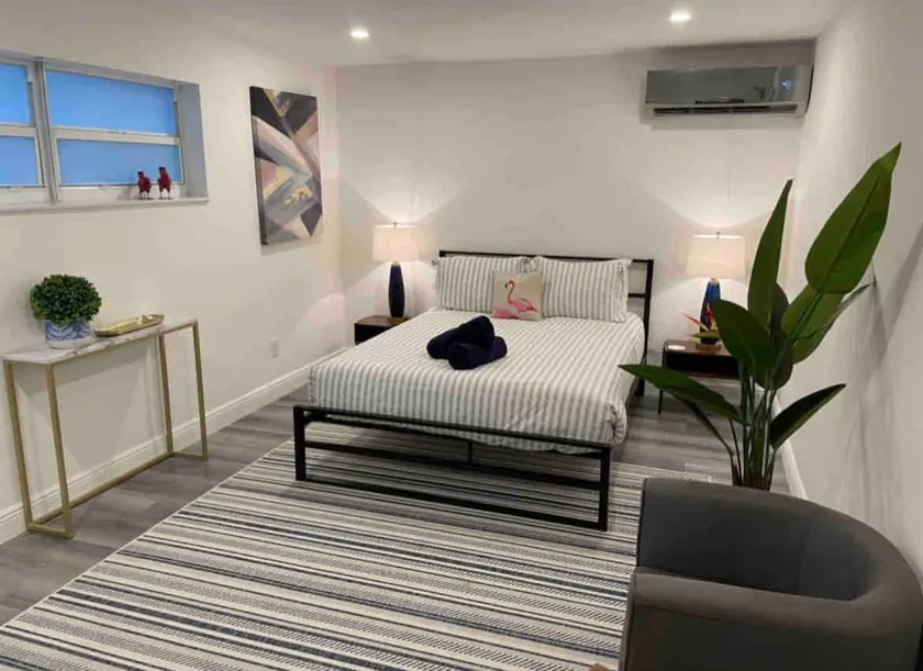 Newly refurbished apartment with private garden - Image 1