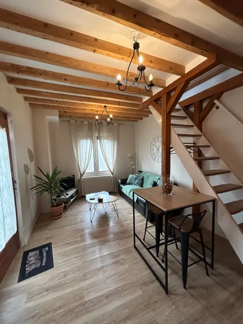Independent ”Diz'enreves” gîte in the heart of the vineyards - Image 1