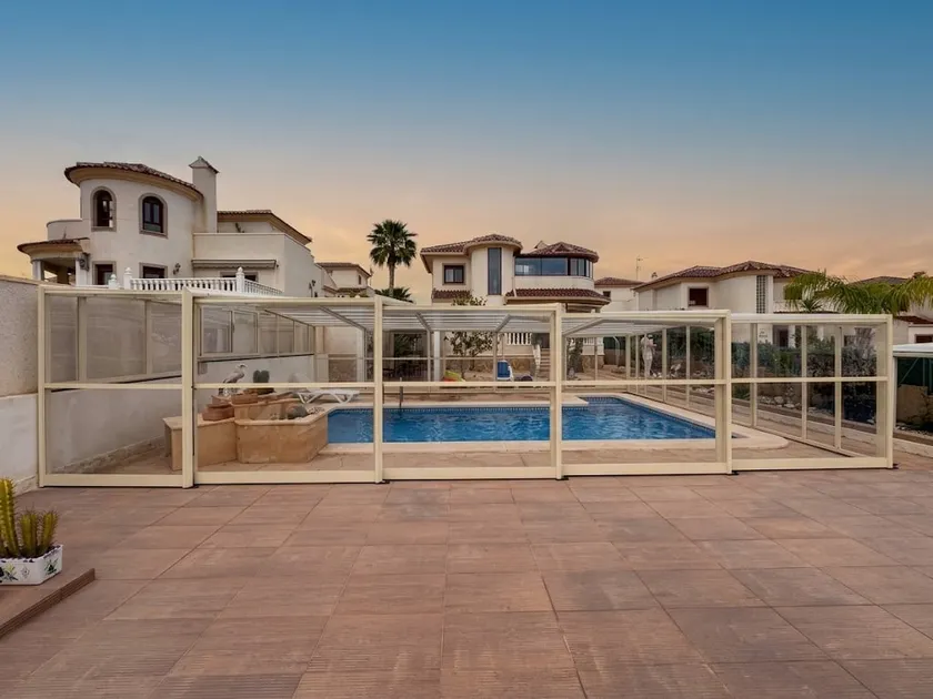 Heated Pool Luxury Villa | BBQ & Garage - Image 1