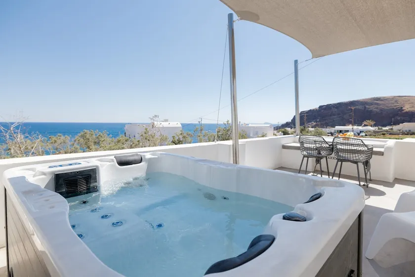 Red Beach Harmony suites Sotiria - Image 1