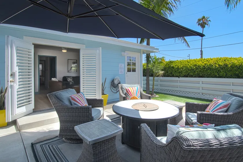 ”SAND BAR” HOUSE Walk to Ocean! Newly Remodeled! - Image 1