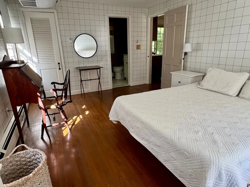 Private Cozy Suite, 0 Fees, Pets Welcome, EV Plug - Image 1