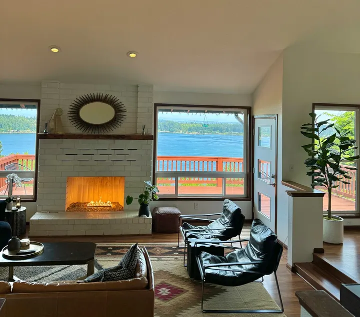 5 king bed, cliff-house, w/ 2 hot tubs & sauna! - Image 1