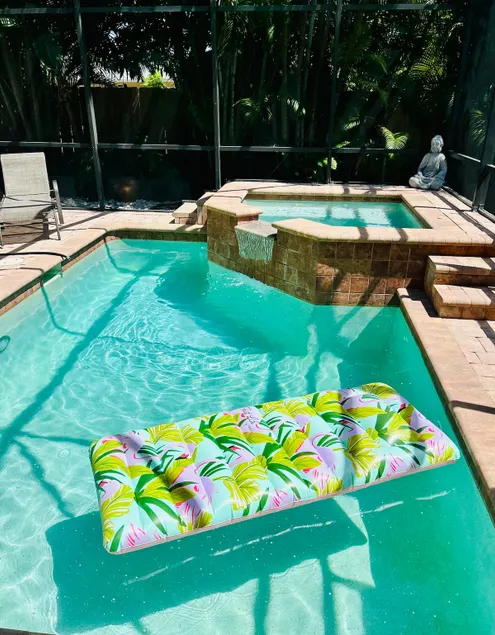 Endless Summer~ Heated Pool+Spa, Vanderbilt Beach - Image 1