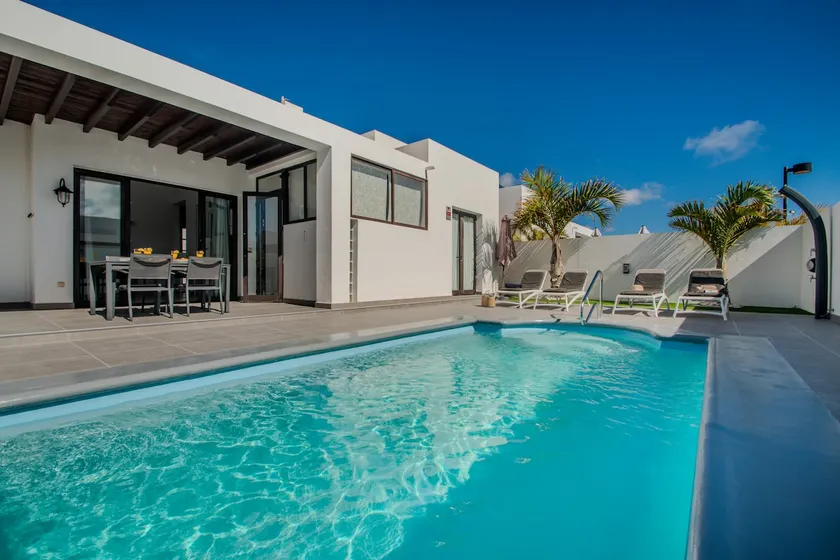 VILLA ORCADES CLOSE TO TOWN CENTER POOL & A/C - Image 1