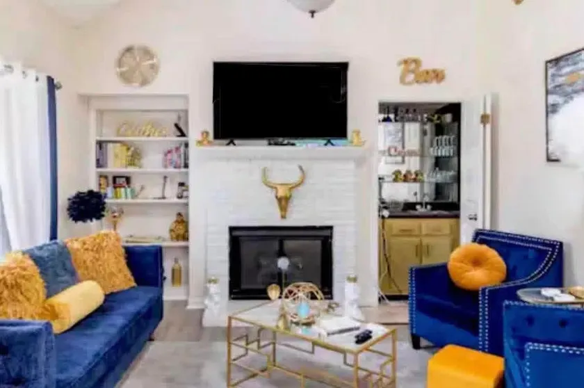 Modern Townhouse ~ King Bed ~ Fast Wifi ~ Pets OK! - Image 1