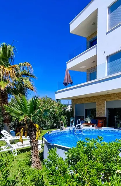 Luxury Apartment Slavica by the sea,with garden - Image 1