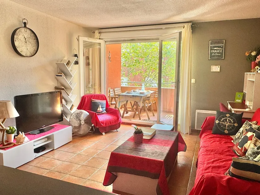 Le Pavillon Rouge - 2-bedroom apartment between the port and downtown - Image 1