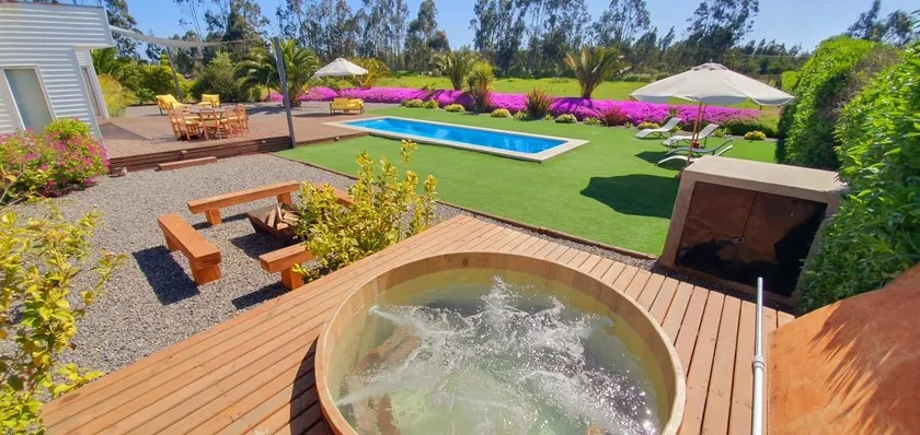 Beautiful house in Tunquén, with a pool and hot tub - Image 1