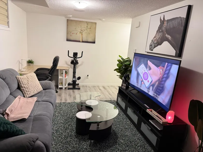 Cozy Family Suite - Free On Prem Parking - Image 1