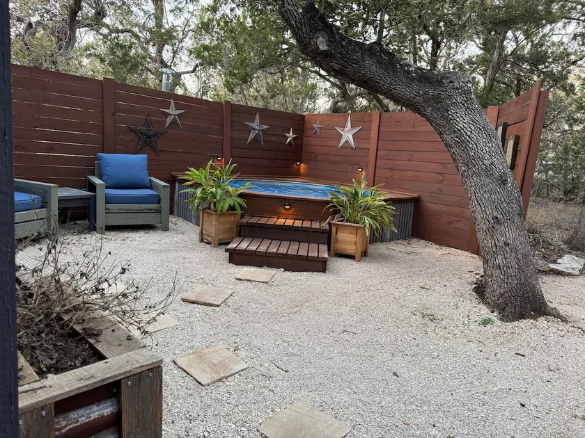 Cedar Shack - cozy getaway minutes from Wimberley - Image 1
