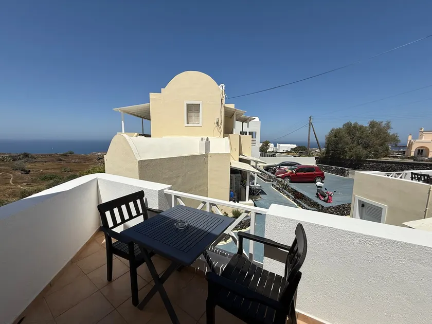 Wonderful Studio in the Center of Oia Free Parking - Image 1
