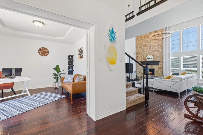 Spacious 5BR Family | Game/Media Near AT&T & Lake - Image 1