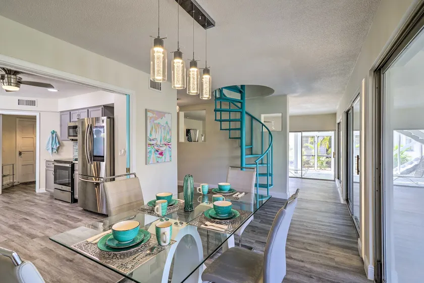 Tropical Waterfront Home: Central Location! - Image 1