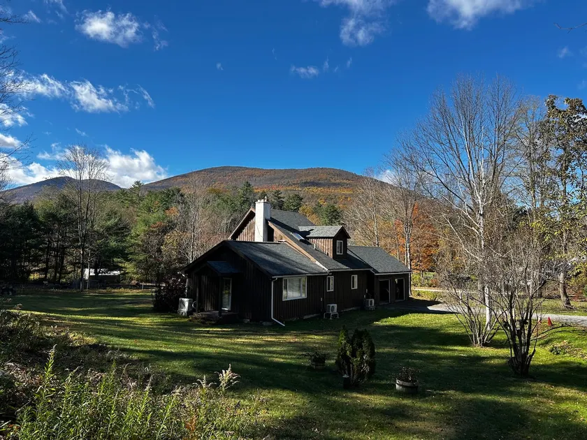 Southern Vermont Cottage - Image 1