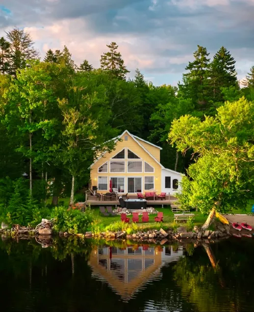 Luxury Lakefront Cottage w/Hot Tub/Kayaks-Sleeps 6 - Image 1