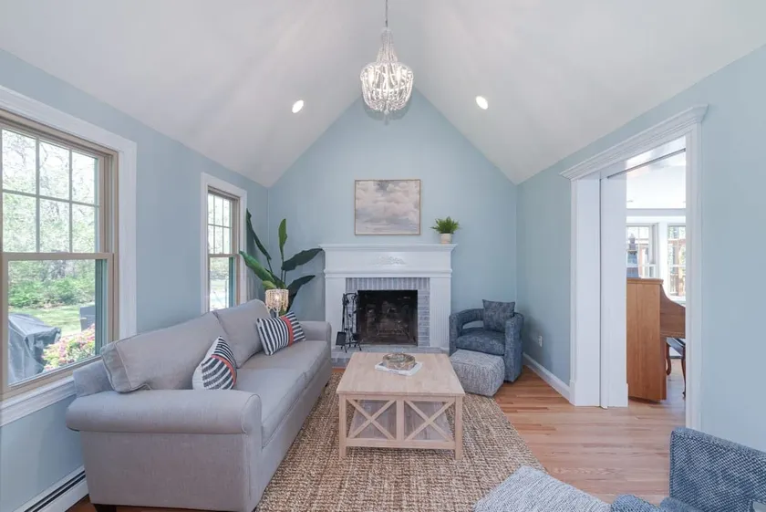 Spacious Retreat With Pool, Game Room & Fireplace, Sleeps 10, Backyard Oasis and Screened Gazebo, Family-Friendly Getaway, 24Hr Hospitality - Image 1