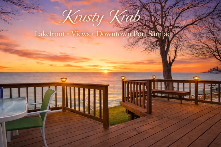 Krusty Krab! Lakefront Getaway, Walk to Downtown! - Image 1
