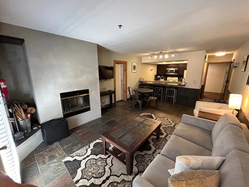 The Meadows- Modern 1BedroomDeck and Fireplace - Image 1