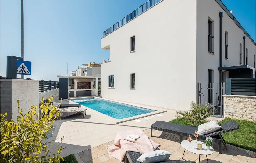 Amazing Home in Novigrad With Wifi and 1 Bedrooms - Image 1