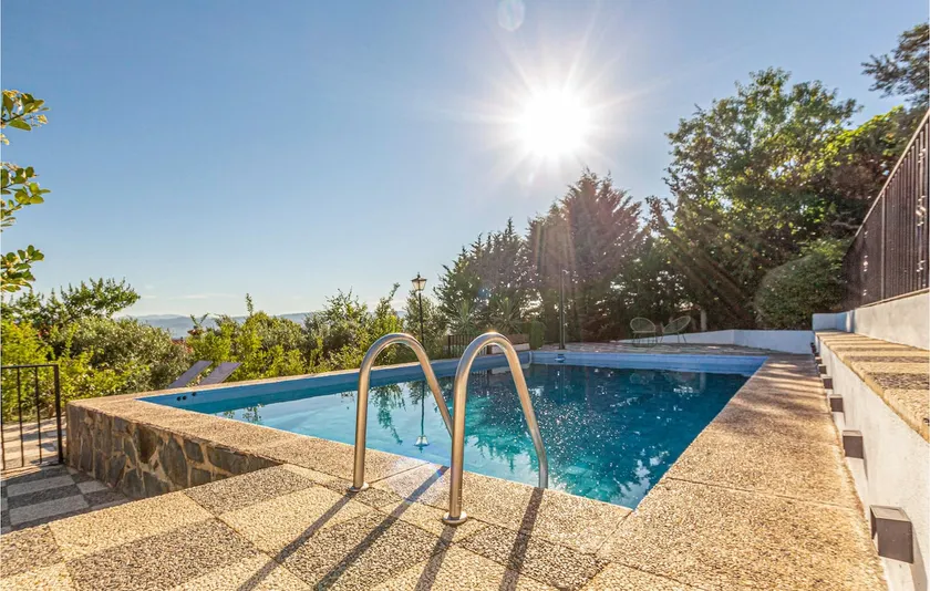 Beautiful home in Nigüelas - Image 1