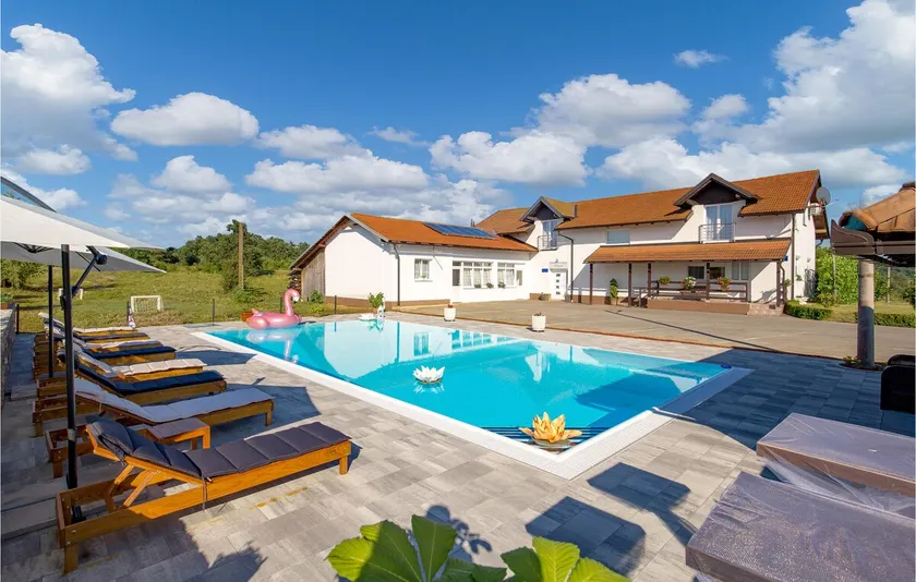 Gorgeous Home In Slunj - Image 1
