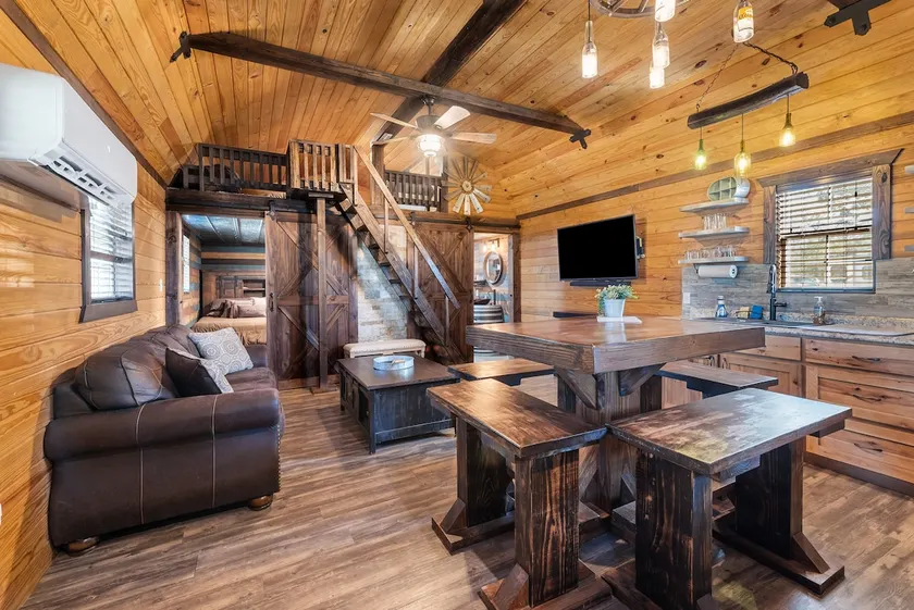 Deer Trail Cabin sleeps 6 people - Image 1