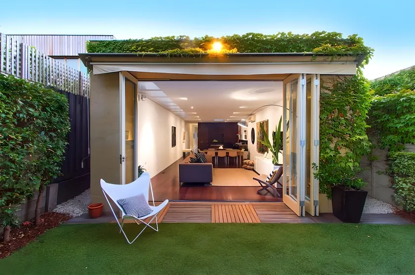 St Kilda Style - Stunning 3 Bedroom House - Image 1