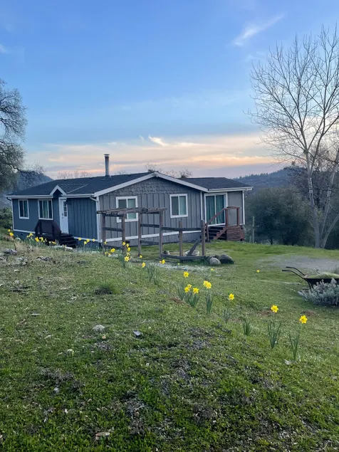 Beautiful views/foosball/arcade/private on 5 acres - Image 1