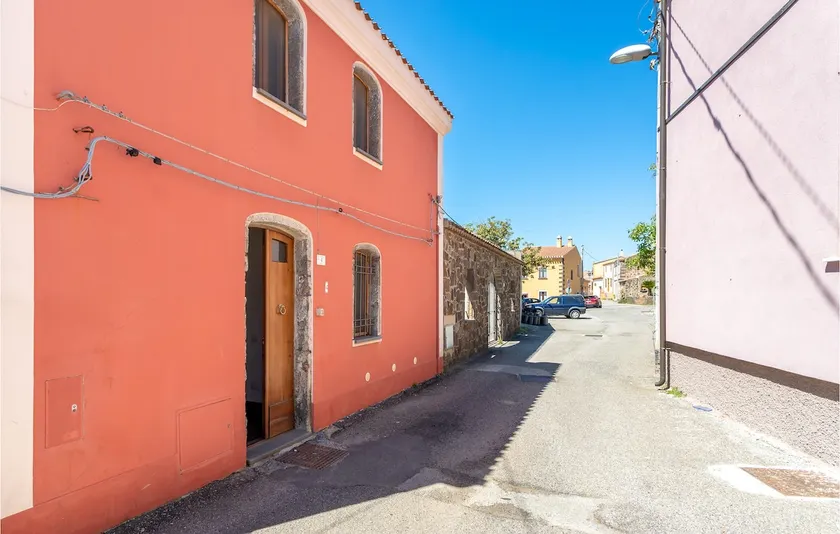 3 Bedroom Beautiful Home In Milis - Image 1