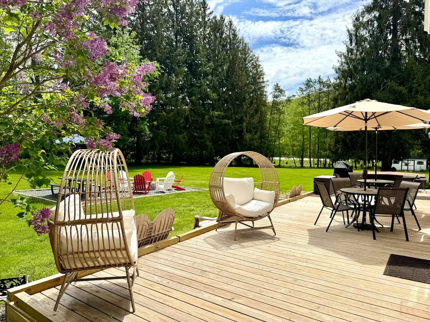 Grand 6BR Home by Jiminy | Hike • Hot Tub • Games - Image 1