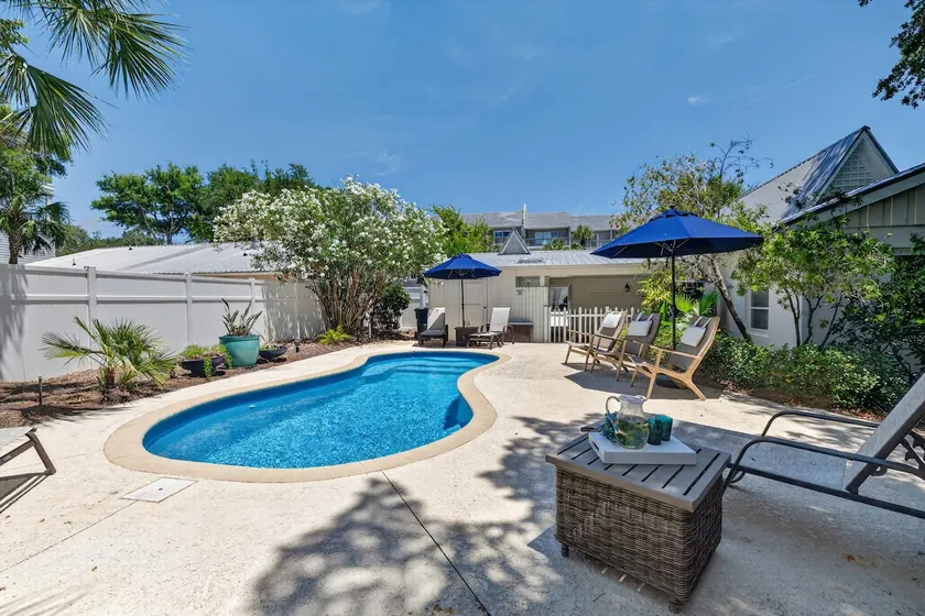 205 Driftwood Drive steps from the beach access - Image 1