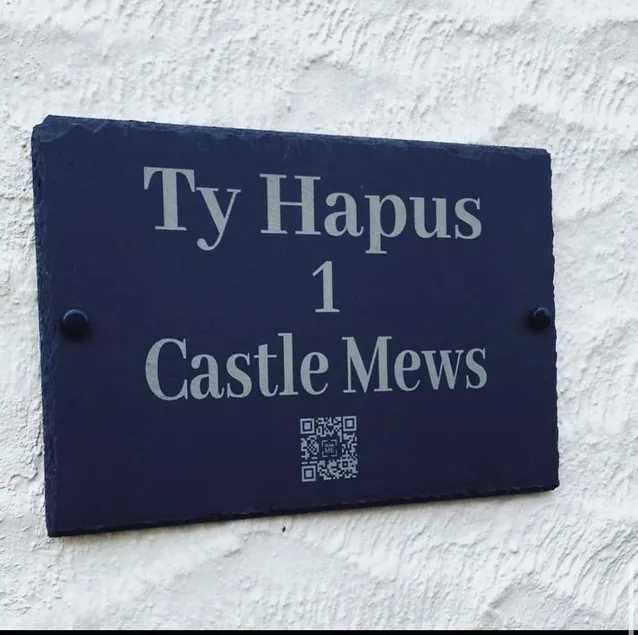 Central Beaumaris |Sleeps 8 |EV Charger |Parking - Image 1