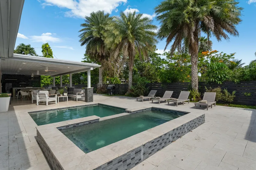 Miami Paradise Westchester * Heated Pool* - Image 1
