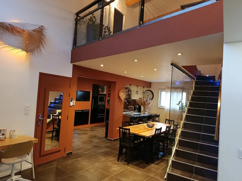 free parking + garage - 4 bedrooms - terrace - Image 1