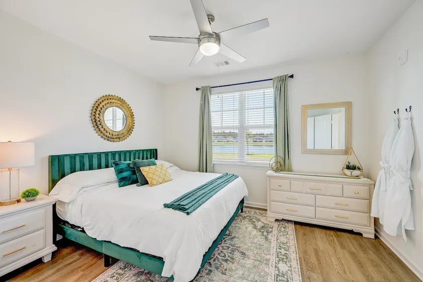 Lush Suite-King BED w/POOL<6Min-ArptDWTN&Shops - Image 1