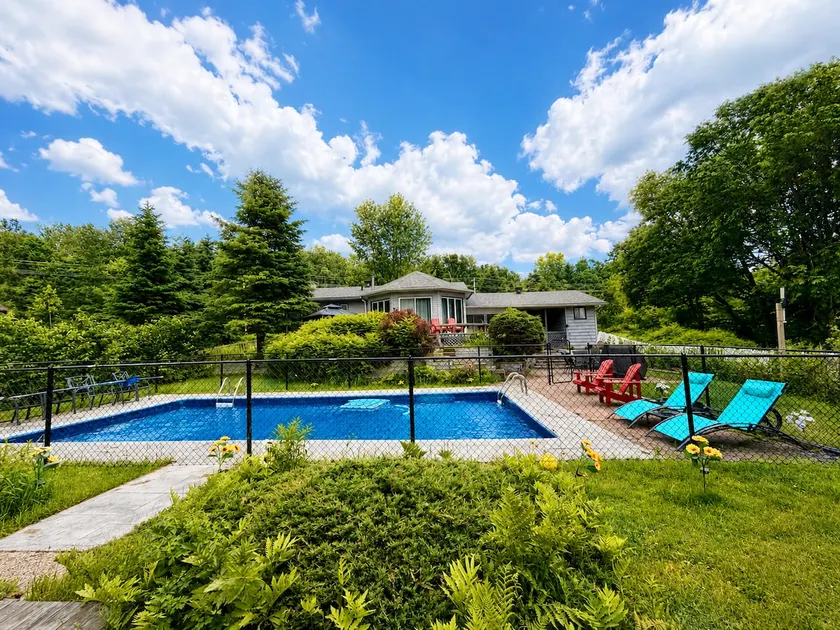 MontTremblant 5BR ,Pool private,SPA, 5min village - Image 1