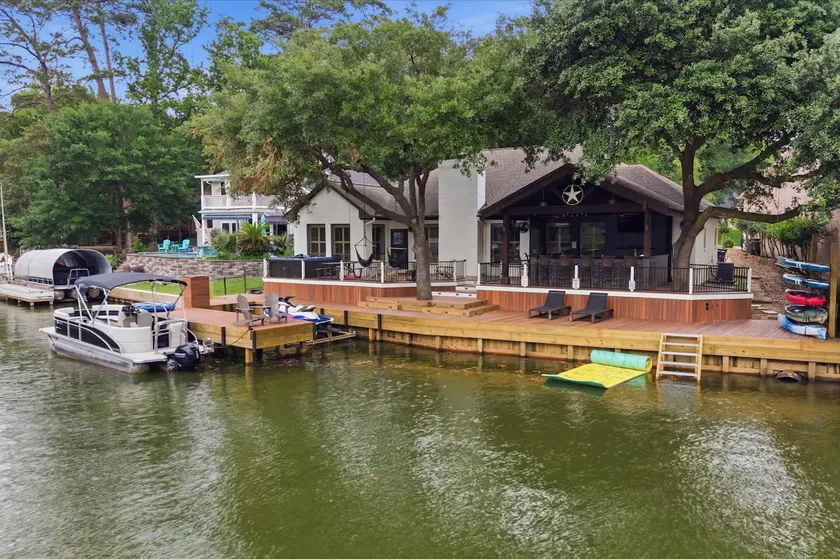 Relaxing Family Lake House, Fish, BBQ, Rent a Boat - Image 1