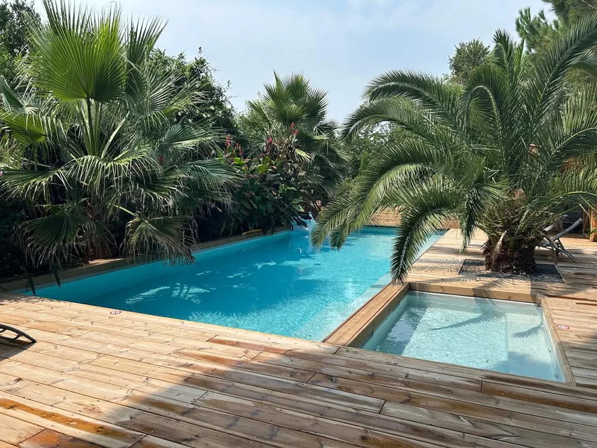 Nice heated pool suite 2 min walk to the beach - Image 1
