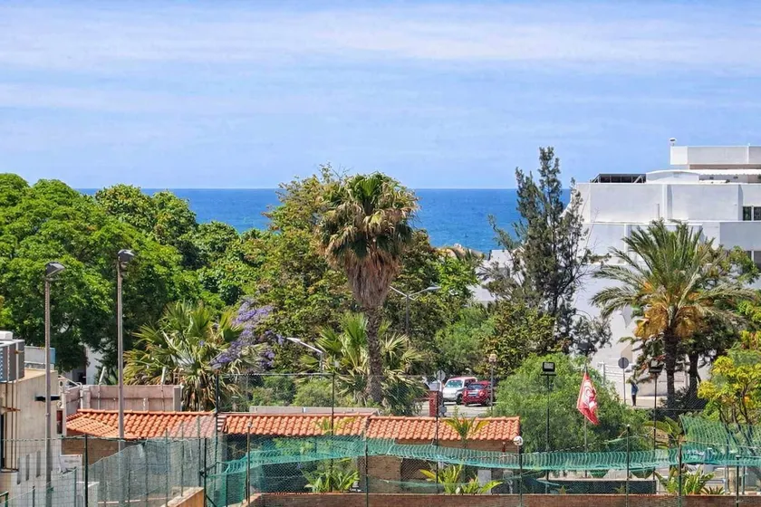 T1 Bella Vista Tennis club - Image 1