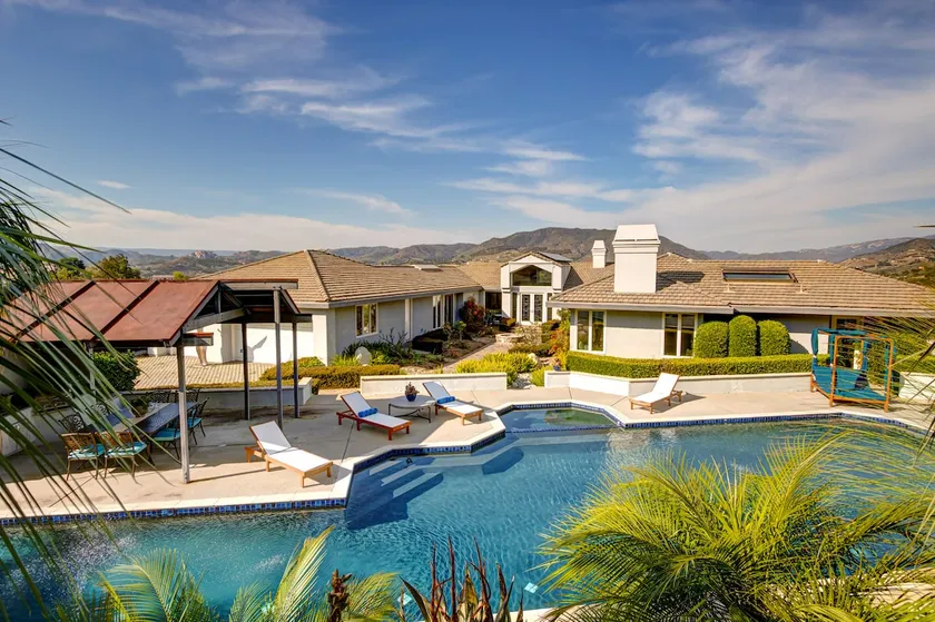 Modern Château - Lap Pool, Weddings, Wine & Beach - Image 1