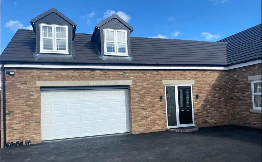 Lovely 1 bedroomed loft with free parking - Image 1
