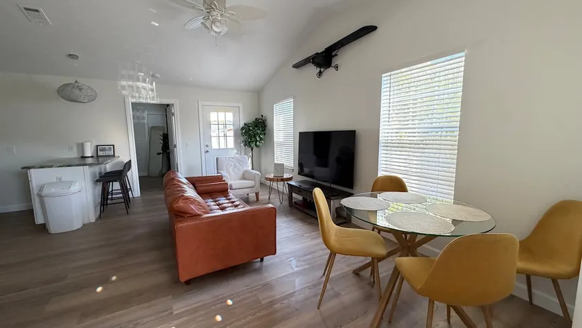 Sleeps 6 | Private Backyard | Pet Friendly - Image 1