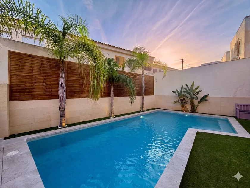 Oasis: 600m Garden, Private Pool, BBQ 5' Beach - Image 1