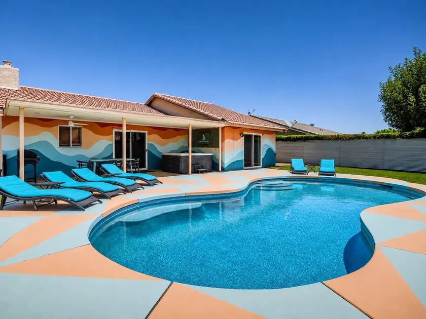 Saltwater Pool + Spa | BBQ | Air Hockey | Foosball - Image 1