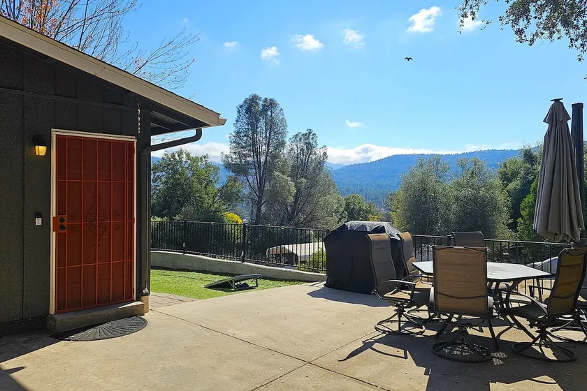 Peaceful Yosemite Retreat-King Suite-Pet Friendly - Image 1